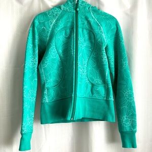 Size 8 Lululemon Scuba Hoodie